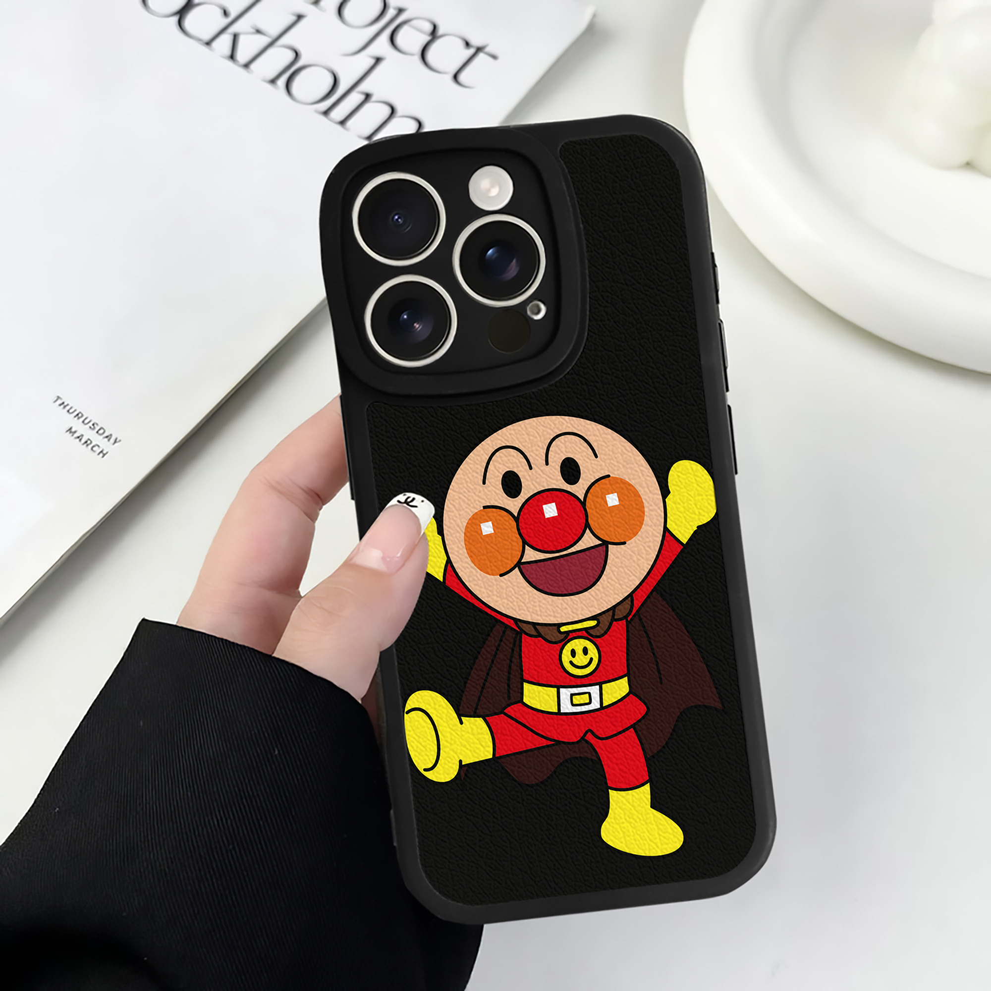 （画像用） アンパンマン Anpanman 【iPhone 16シリーズ対応】シリコンスマホケース（レザー調） 材質：シリコン